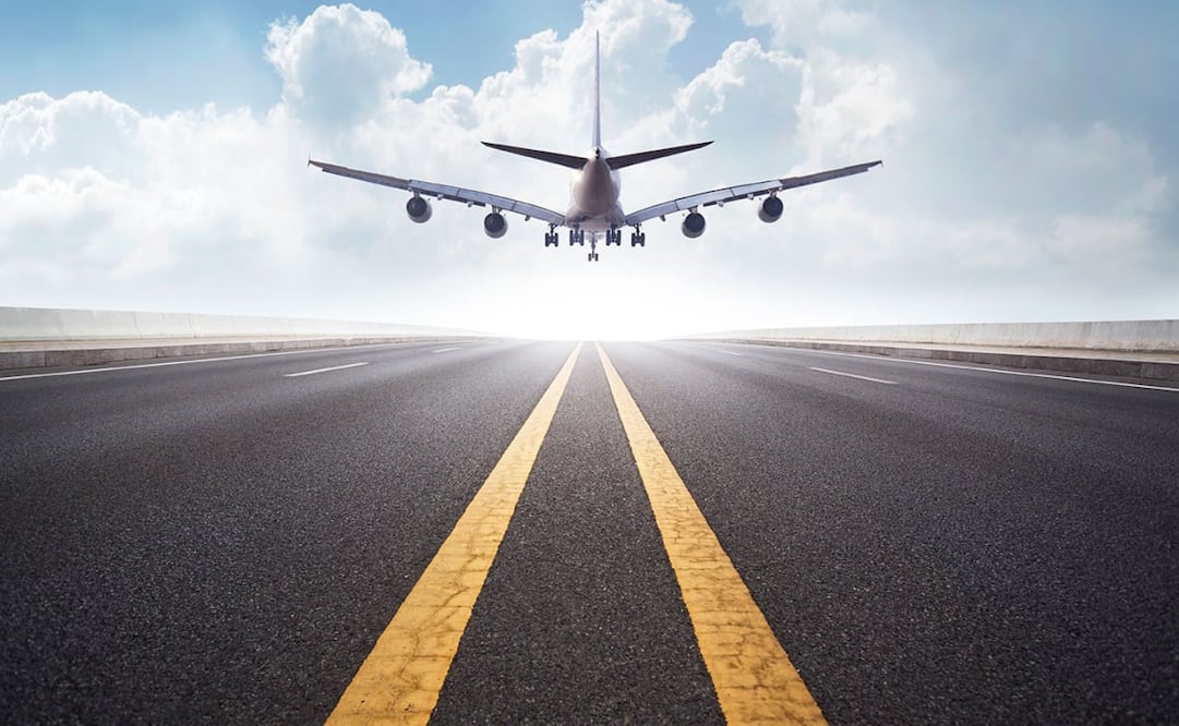 El precio mínimo por transportarte al Aeropuerto de Toluca es de 76 pesos. (Foto. iStock)