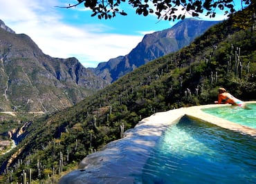 Vacaciones por menos de 2 mil pesos en Tolantongo