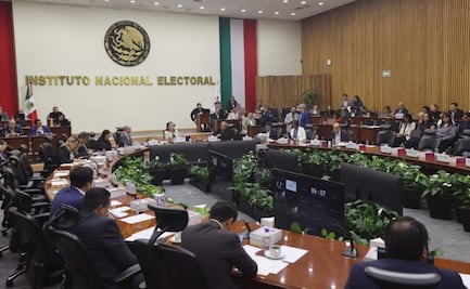 Inicia sesión extraordinaria del Consejo General del INE para el Proceso Electoral 2026-2027; consejeros perfilan debate
