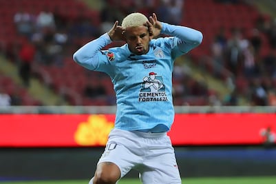 Sancionan a Edwin Cardona por su festejo ante Chivas