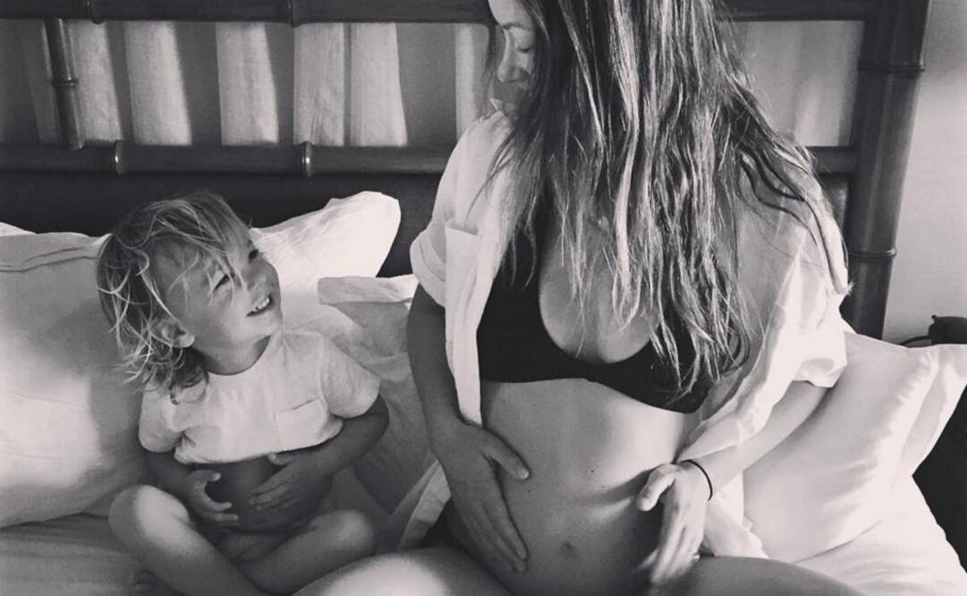  “Barriguitas de bebé iguales”, escribió Wilde en su Instagram. (FOTO de Instagram: oliviawilde)