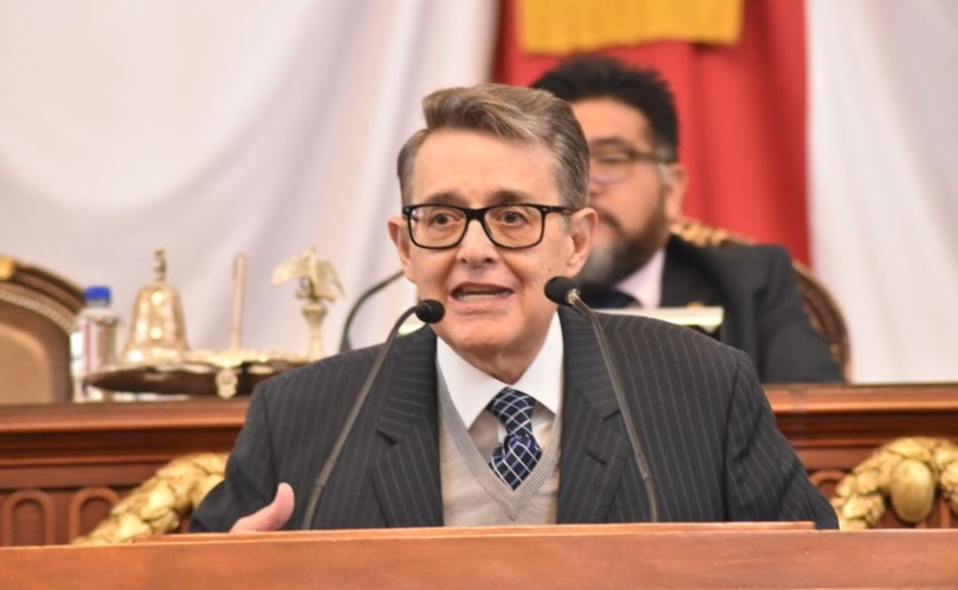 El diputado local de Morena, Alfonso Suárez del Real, en la Asamblea Legislativa. Foto: Especial