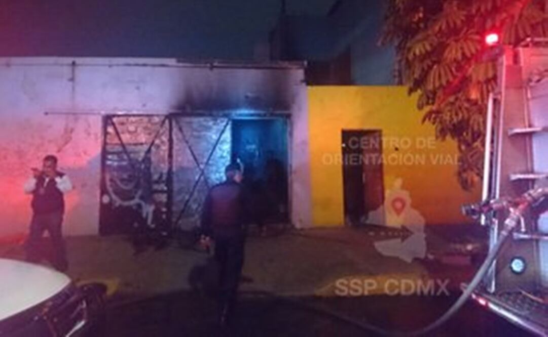 Reportan incendio en fábrica de Venustiano Carranza