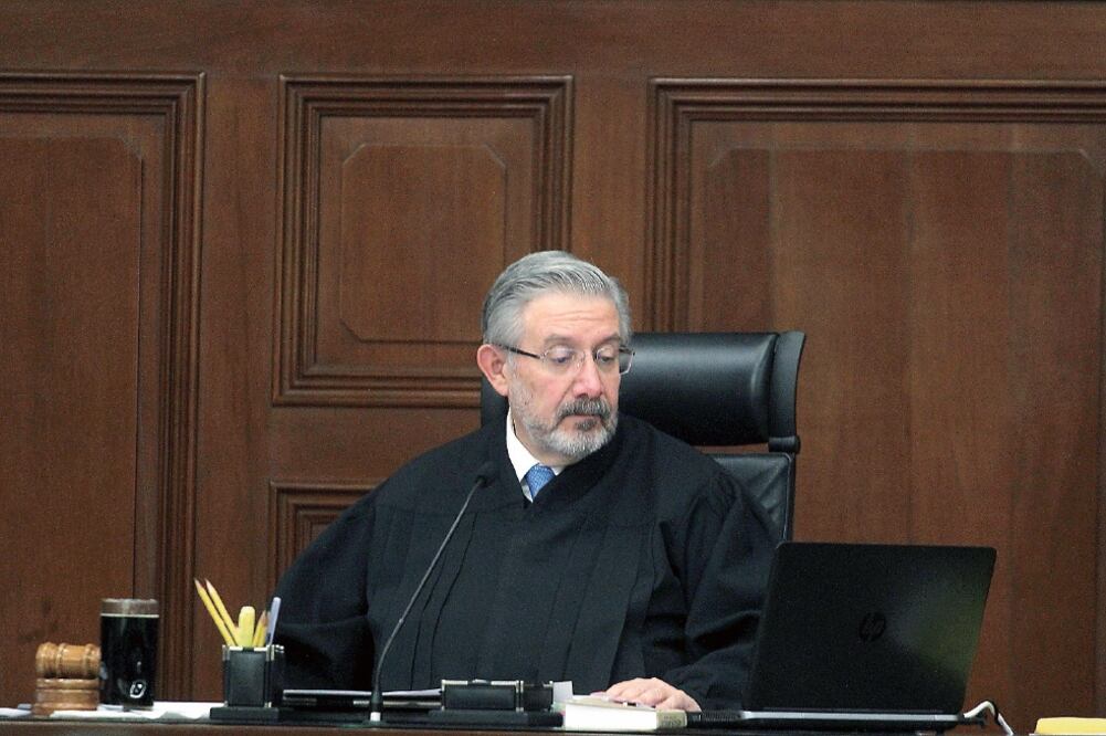 El ministro presidente de la SCJN, Luis María Aguilar Morales, enfatizó la obligación de todos los servidores públicos de cumplir la ley.