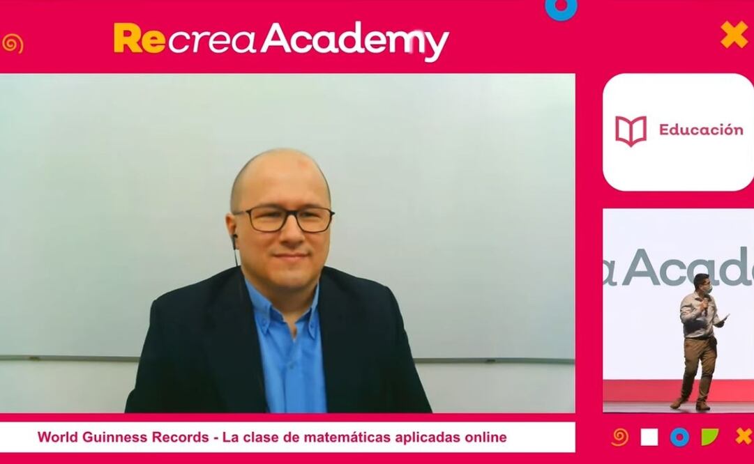 La clase se transmitió a través de YouTube.