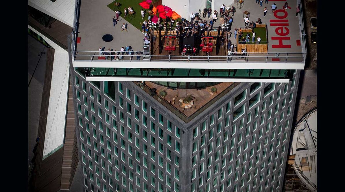 Over the Edge, en el mirador la Torre A'DAM. (Foto: A'dam Lookout)
