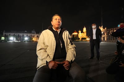 Alcalde de Toluca se declara en protesta indefinida tras falta de pago a sus trabajadores