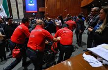 Diputada del PVEM se desvanece en plena sesión de San Lázaro; llegó en silla de ruedas