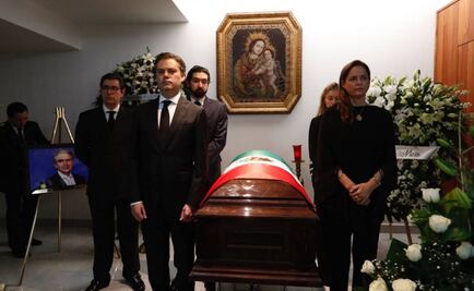 Aurelio Nuño acude al funeral de Tovar y de Teresa