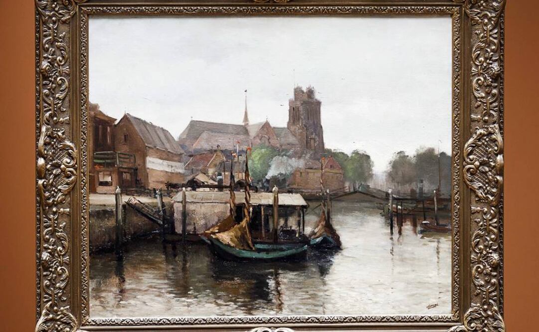 El cuadro del artista Wim Jansen que representa el Grote Kerk (Iglesia) de Dordrecht, en exhibición en el Museo de Dordecht, en Holand. FOTO: Remko De Waal/EFE.