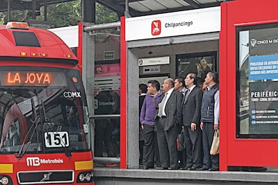 Metrobús cumple 10 años... y queda chico