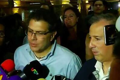 Tras cenar unos tacos, Ríos Piter se suma a campaña de Meade