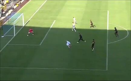 Chicharito Hernández anota en el clásico contra LAFC