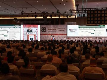 Convención Bancaria 2025: Banqueros piden a Sheinbaum fortalecer estabilidad económica; firman acuerdo para dar más crédito a pymes