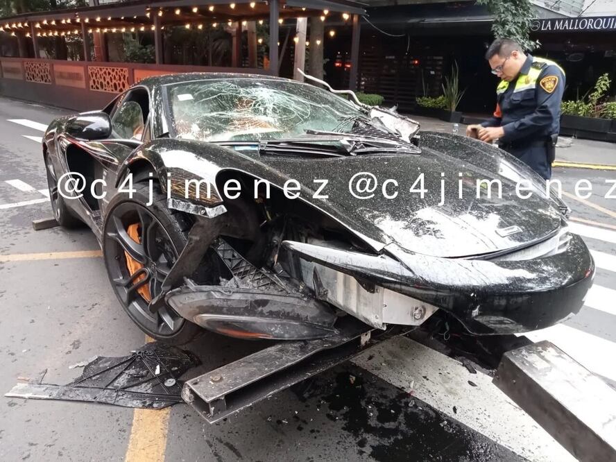 ¿Cuánto cuesta el McLaren que chocaron y abandonaron en Polanco?