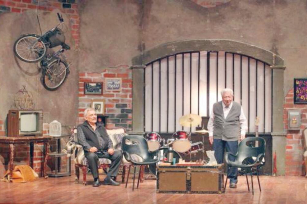 Manuel Ojeda e Ignacio López Tarso comparten crédito en la historia de Carlos Gorostiza. (CORTESÍA)