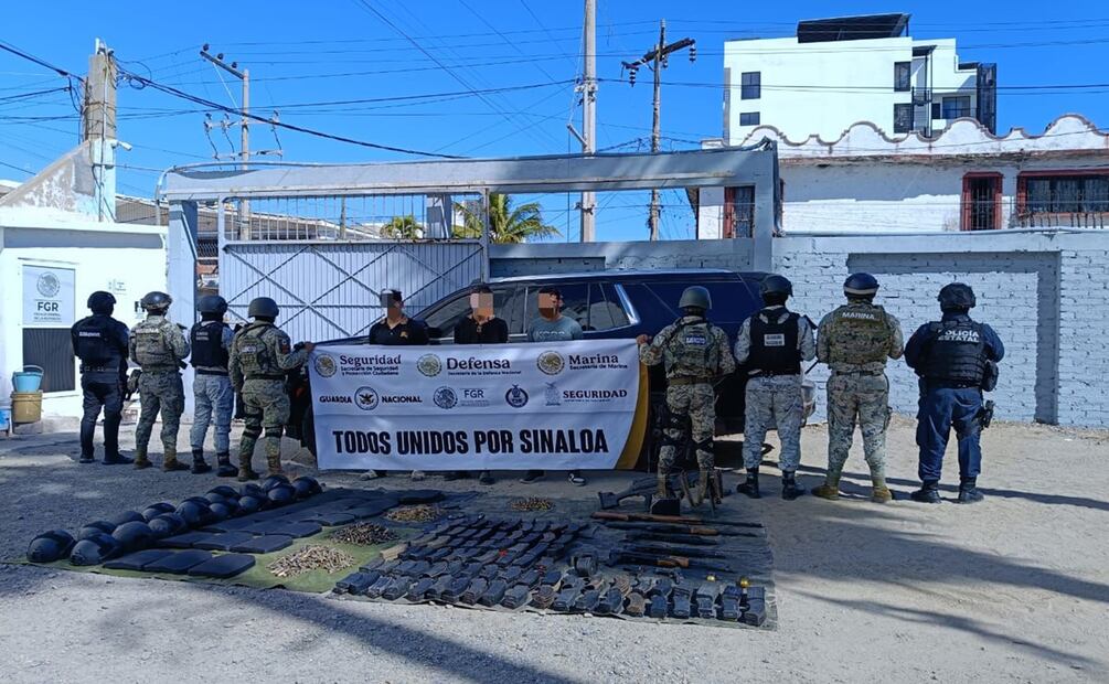 Desmantelan grupo armado en Sinaloa y aseguran armas y vehículos; hay siete detenidos. Foto: Especial