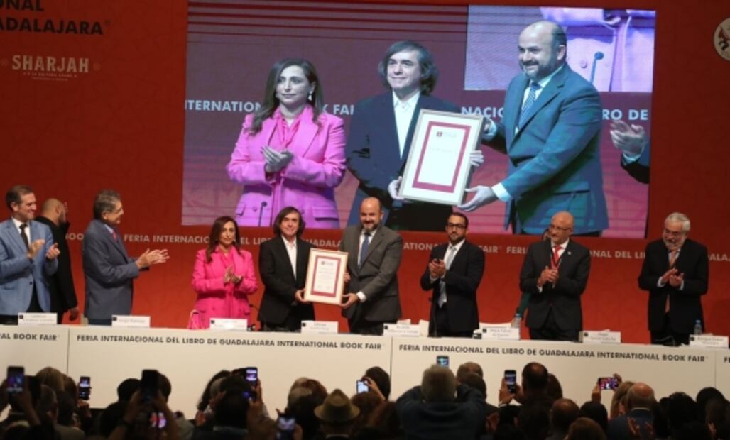 "El artista, en especial el poeta, se ha opuesto siempre al orden": discurso de Mircea Cărtărescu, premio FIL de literatura