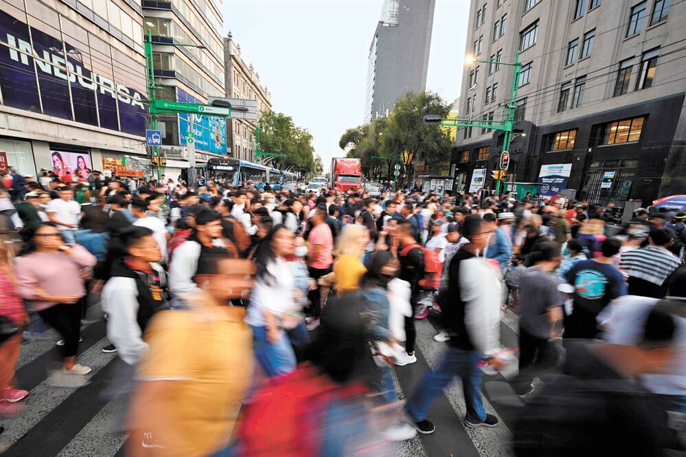 Expertos, señalan que actualmente los trabajadores quieren tiempo para ellos, como una necesidad, en lugar de pasarse la mayor parte de su vida laborando.