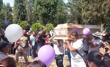 Con "Amor eterno" despiden a Lesly Martínez en panteón Nuevo Jardín en Álvaro Obregón