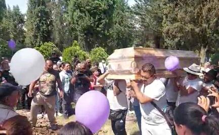 Con "Amor eterno" despiden a Lesly Martínez en panteón Nuevo Jardín en Álvaro Obregón