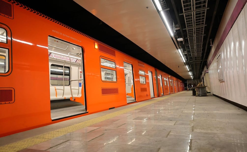 El miércoles 17 de diciembre, en la estación Merced de la Línea 1 del Metro, el servicio presentó afectaciones luego de que un paraguas cayera a las vías.
Foto: Especial
