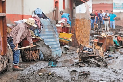 Sin gota de lluvia, San Gabriel quedó cubierto por lodo