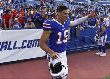 Los Buffalo Bills le abren camino al mexicano Matt Araiza