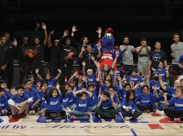 Jaime Jáquez Jr. protagoniza dinámica con niños y niñas de la fundación Dr. Sonrisas