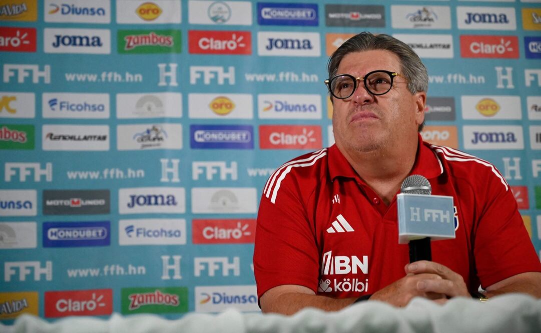 Piojo Herrera encara a reporteros tras derrota de Costa Rica frente Haití / Foto: AFP