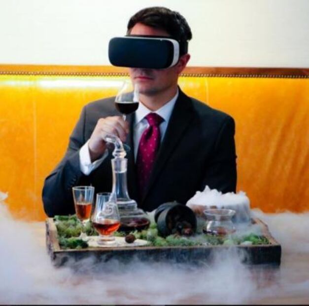 Restaurante en Chicago ofrece coctel con realidad virtual