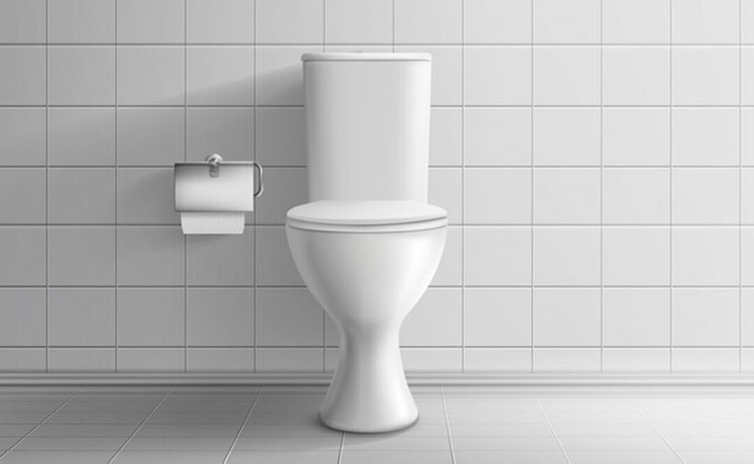 Limpiar el inodoro. Fuente: Freepik.