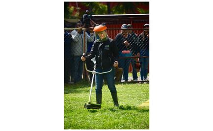 Identifican acuerdo entre empresas para ofrecer uniformes a sobreprecio