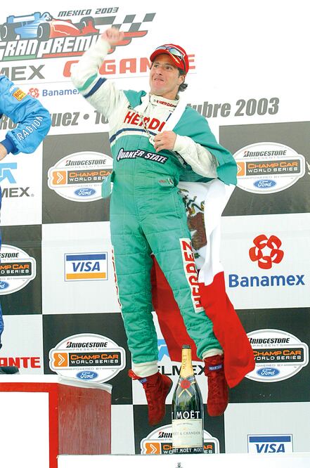 El piloto mexicano estuvo entre los tres mejores de Champ Car (ARCHIVO. EL UNIVERSAL)