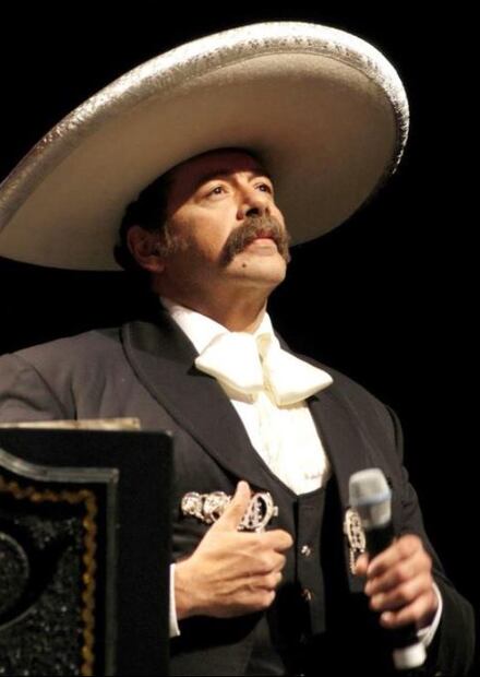 La música ranchera está de luto con el fallecimiento del cantante Alberto Ángel “El Cuervo”.