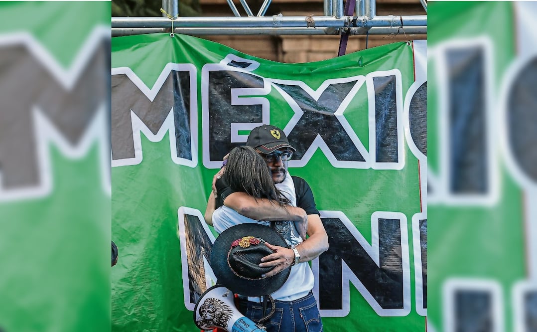 Trabajadores del Poder Judicial rompieron en llanto al conocerse la decisión de la Suprema Corte. Foto: Gabriel Pano / EL UNIVERSAL