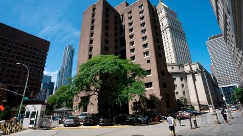 La polémica cárcel de EU donde estuvo "El Chapo" y fue hallado muerto Jeffrey Epstein