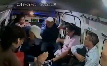 “Aquí nadie se baja. Teléfonos y carteras”, grita ladrón a pasajeros de combi en Edomex