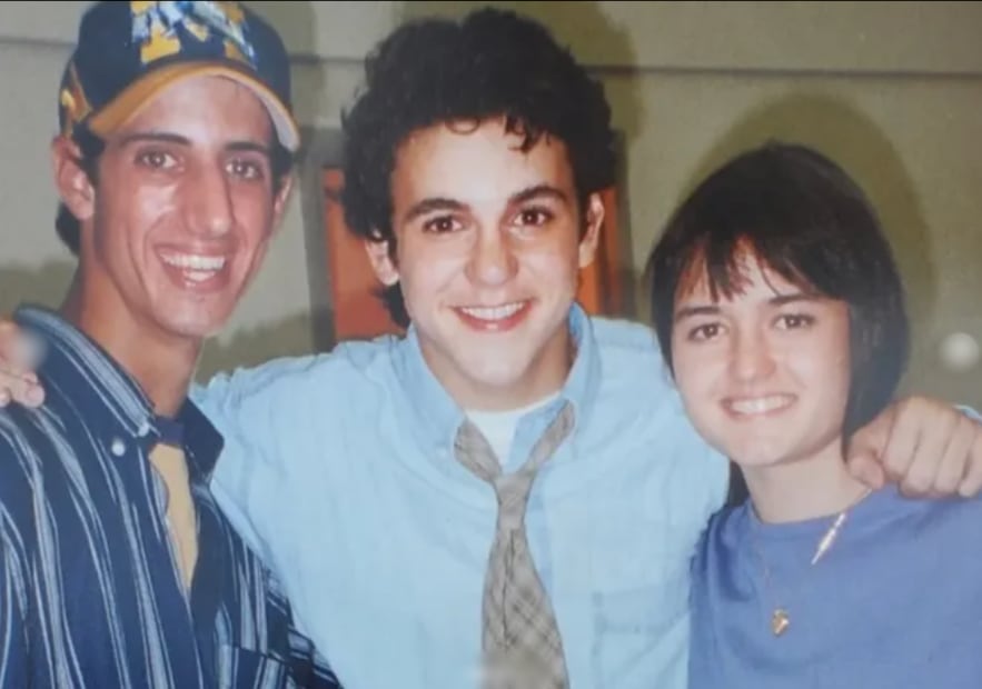 La serie "Los años maravillosos" es una comedia dramática que narra la transición de la niñez a la adultez de Kevin Arnold en los suburbios de Estados Unidos entre 1968 y 1973.