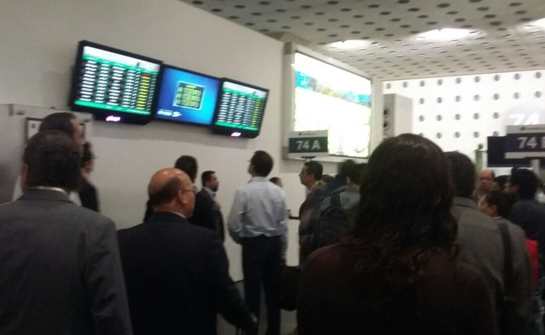 Suspenden operaciones en AICM por banco de niebla