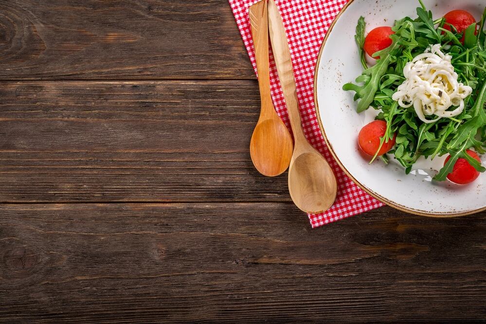 Las ensaladas resultan ser buenas para la alimentación si se preparan adecuadamente (Crédito: Pixabay)