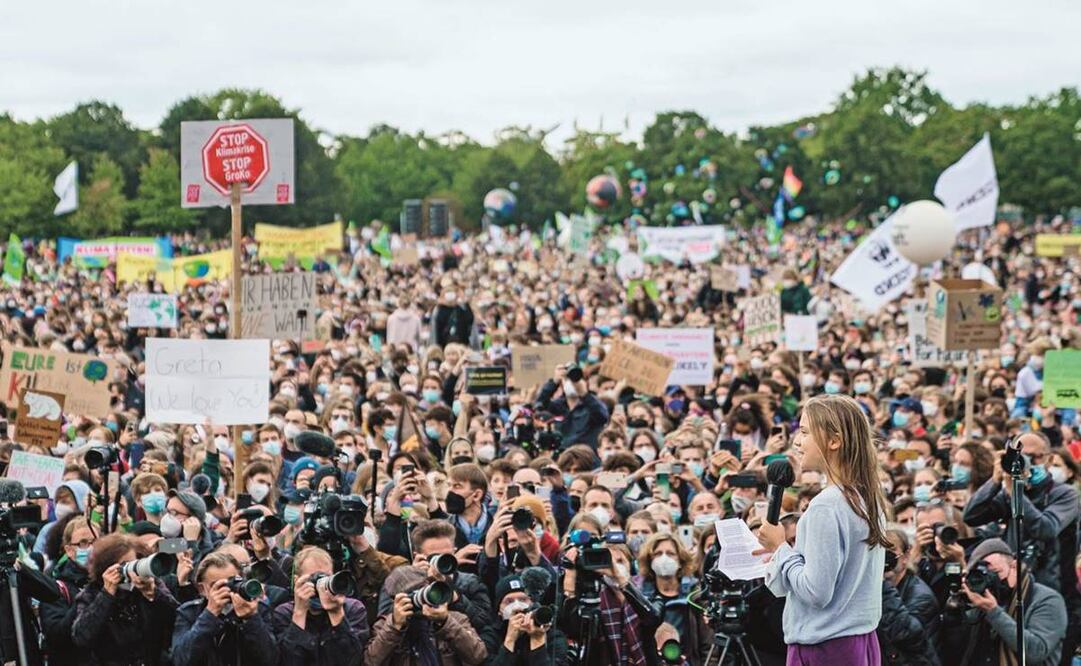 La activista sueca Greta Thunberg, durante un discurso en el Día Mundial de Acción Climática, en Berlín donde exigió más propuestas a los candidatos. Foto: Clems Bilan/ EFE.