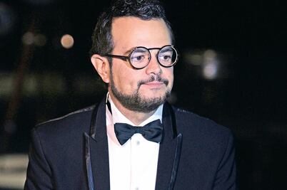 Enoja a Syntek uso de su canción en campaña de Anaya