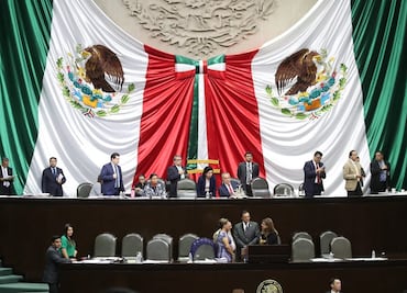 Chocan PAN y Morena por reformas a la Ley de la Administración