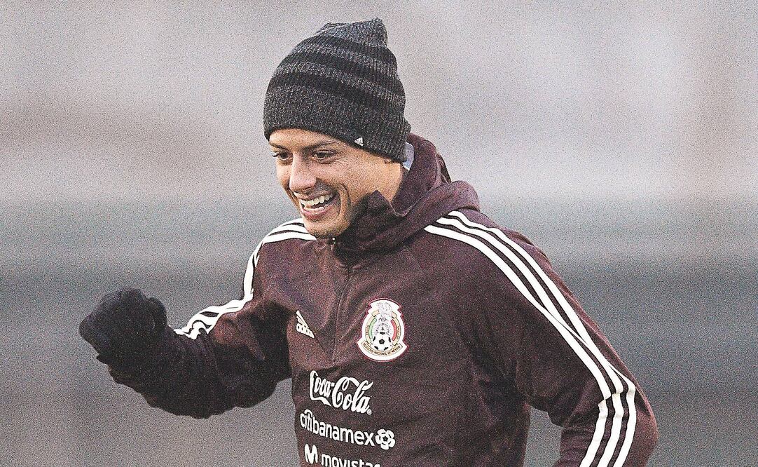 Chicharito les llevará mucha delantera en cuanto a actividad en cancha (IMAGO7)