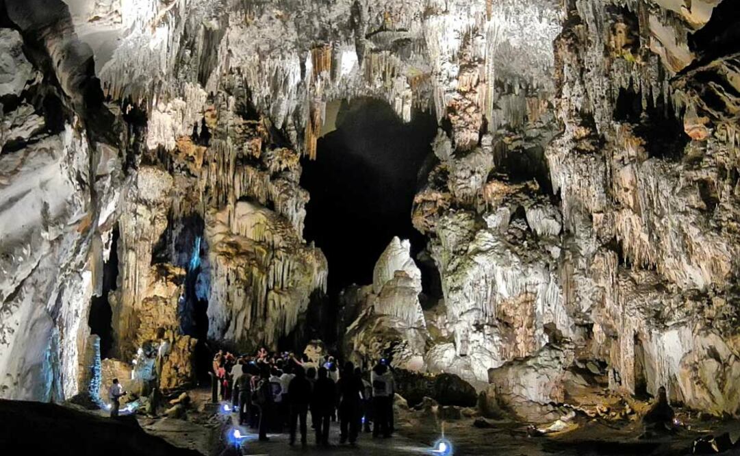 Galería de 103 metros de largo con estalactitas y estalagmitas. (Foto: Promueve Hidroponia/ Mario Carreño)