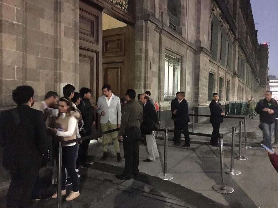 seguridad en la conferencia de AMLO