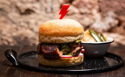 La hamburguesa de suadero que tienes que probar en la CDMX