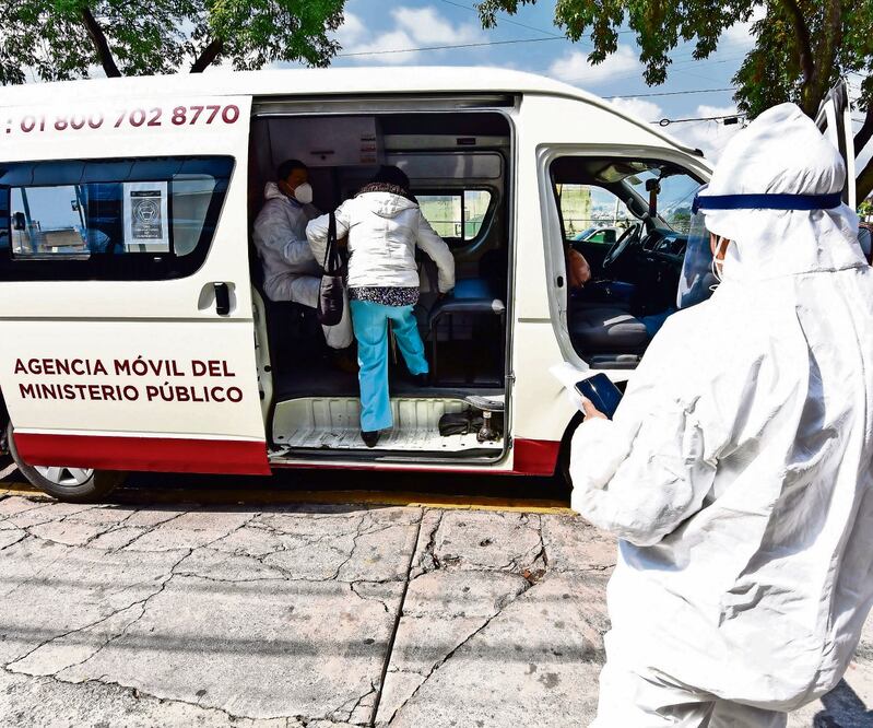 Personal de las coordinaciones territoriales argumenta que corren peligro al convivir con compañeros que todos los días salen a las calles. ARCHIVO EL UNIVERSAL