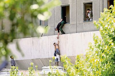 Culpan en Irán a EU y a Arabia Saudita de atentados